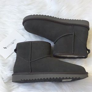 NIB. W KOOLA MINI II BY UGG